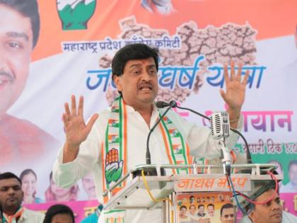 BJP government advertisements strong, but performance poor - Ashok Chavan | भाजपा सरकारच्या जाहिराती दमदार, कामगिरी सुमार; अशोक चव्हाण यांची टीका