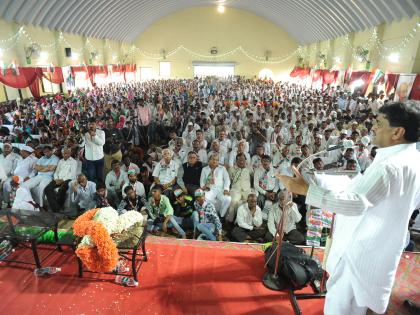 All BJP anti-BJP parties including Raju Shetty: Big bang: Ashok Chavan | राजू शेट्टी यांच्यासह सर्व भाजप विरोधी पक्षांची महाआघाडी : अशोक चव्हाण