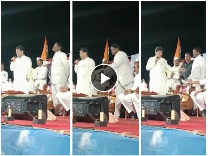 former Chief Minister Ashok Chavan showed the place on the stage to a 'Photojivi' activist | 'फोटोजीवी' कार्यकर्त्याच्या स्टेजवर उचापती, माजी मुख्यमंत्री अशोक चव्हाणांनी दाखवली जागा