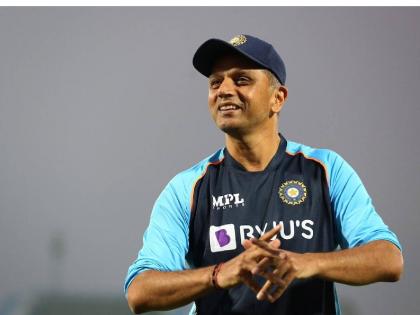 Asia Cup 2022, IND vs PAK : Head coach Rahul Dravid has recovered from COVID19 and he'll join team India tomorrow | Asia Cup 2022, IND vs PAK : भारत-पाकिस्तान लढतीपूर्वीची मोठी घडामोड! VVS Laxmanला मुख्य प्रशिक्षकपदाची जबाबदारी सोडावी लागणार