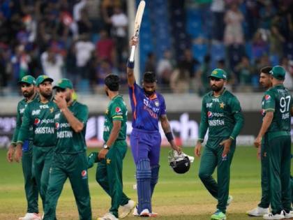 T20 Asia Cup 2022 Ind vs Pak Highlight :  Hardik Pandya said, "the bowler is more under pressure bowling to me in the 20th over. It's not my ego, just the confidence I have". | Asia Cup 2022 Ind vs Pak Highlight : हा माझा Ego नाही, तर आत्मविश्वास आहे! पाकिस्तानची धुलाई केल्यानंतर Hardik Pandya असं का म्हणाला?