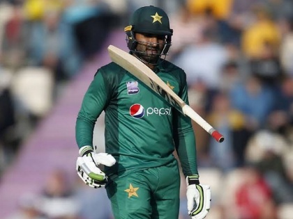 Pakistan batsman Asif Ali to return home from England after death of 2-year-old daughter | पाकिस्तानचा फलंदाज आसीफ अलीच्या दोन वर्षांच्या कन्येचं निधन 