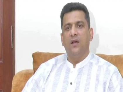 Curbing those who misbehave in the textile industry tariff concession scheme; Minister Aslam Sheikh | वस्त्रोद्योग वीजदर सवलतीच्या योजनेत गैरप्रकार करणाऱ्यांवर लगाम; मंत्री अस्लम शेख यांची माहिती