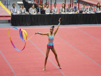 Khelo India 2020 : Maharashtra’s Asmi Ankush Badade won four gold in Gymnastics  | खेलो इंडिया 2020 : जिम्नॅस्टिक्समध्ये अस्मी बडदेचा सुवर्णचौकार