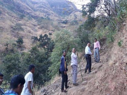 Tribal people filled with stomatal pilgrimage | जिल्हाधिका_यांच्या अस्तंबा यात्रेने भारावले आदिवासी Tribal people filled with stomatal pilgrimage | जिल्हाधिका_यांच्या अस्तंबा यात्रेने भारावले आदिवासी