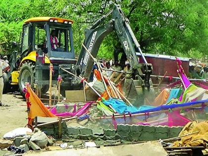 Stone pelting on anti-encroachment team in Nagpur | नागपुरात अतिक्रमण विरोधी पथकावर दगडफेक