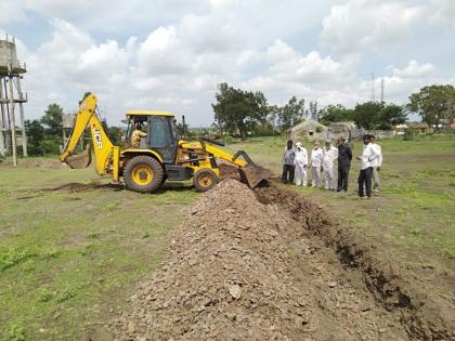 E-Class encroachment removed at Asegaon! | आसेगाव येथे ई-क्लासवरील अतिक्रमण हटविले ! 