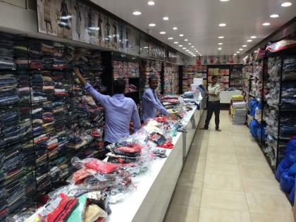 Only open shops if Solapur residents are going to do cashless transactions | सोलापूरकरांनो... कॅशलेस व्यवहार करणार असाल तरच दुकाने उघडा