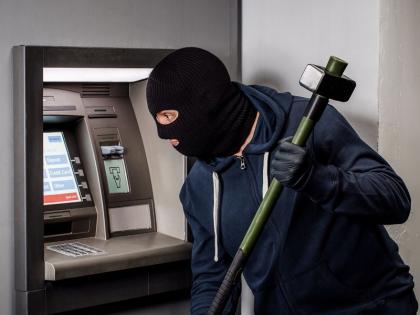 ATM machines were stolen by gas cutters; Theft in Supa, incident caught on CCTV | Pune | गॅस कटरने कापून ATM मशीनच चोरले; सुप्यात चोरी, घटना सीसीटीव्हीत कैद