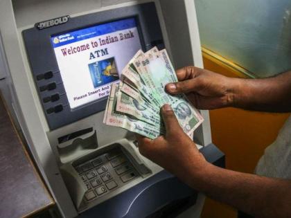 A change in the ATM machine in Pune, the new type of bank addiction | पुण्यात ATM मशीनमध्ये फेरफार, बँकेला गंडा घालण्याचा नवा प्रकार 