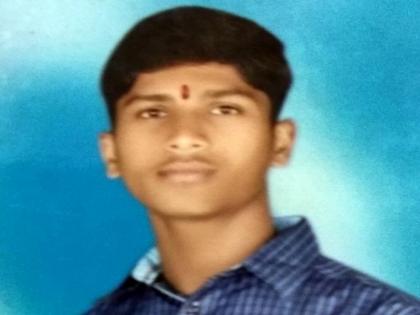 The 21-year-old Mothafiru youth killed a woman with sword | 21 वर्षीय माथेफिरू युवकाचा तरुणीवर तलवारीनं वार