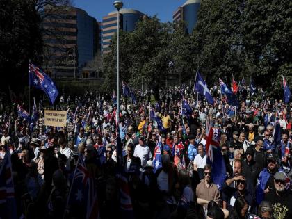 Thousands of locals took to the streets against migrants Indians in Australia; what exactly happened? | ऑस्ट्रेलियात भारतीयांविरोधात हजारो स्थानिक लोक रस्त्यावर उतरले; नेमके काय घडले? Thousands of locals took to the streets against migrants Indians in Australia; what exactly happened? | ऑस्ट्रेलियात भारतीयांविरोधात हजारो स्थानिक लोक रस्त्यावर उतरले; नेमके काय घडले?
