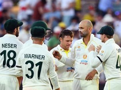 australia on the verge of victory England lost 4 wickets in pursuit of the record | ऑस्ट्रेलिया विजयाच्या उंबरठ्यावर; विक्रमी लक्ष्याचा पाठलाग करताना इंग्लंडने गमावले ४ बळी
