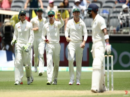 India vs Australia 2nd Test: Virat Kohli's heroic knock comes to a controversial end | IND vs AUS 2nd Test : विराट कोहलीचा झेल वादात, नेटीझन्सकडून पाँटिंग टार्गेट