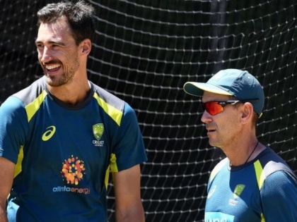 Australia tour of India 2019: Mitchell Starc ruled out due to muscle injury | India vs Australia :भारत दौऱ्यासाठी कांगारू सज्ज; दोन प्रमुख खेळाडूंना डावलून 'विराट'सेनेचा सामना करणार 