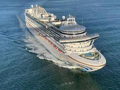 Princess cruise ship with at least 800 positive COVID-19 cases docks in Australia | ऑस्ट्रेलियातील क्रूझवर आढळले 800 लोक कोरोना पॉझिटिव्ह! 