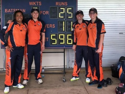 Awesome: Cricket team in Australia scores 596/3 in 50 overs | Awesome : ऑस्ट्रेलियाच्या क्रिकेटपटूंनी कुटल्या 50 षटकांत 596 धावा  