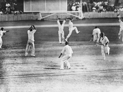 Book of Cricket History : Australia and West Indies were involved in Test cricket's first ever tie | इतिहासाची पानं : कसोटी क्रिकेटमध्ये पहिली 'Tie' मॅच कधी झालेली माहितेय?