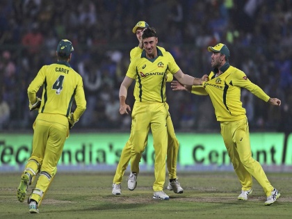 India vs Australia 5th ODI : Australia beat India by 35 runs; this is India's first ODI series lost at home after 2015 | India vs Australia 5th ODI : भारतावर 2015 नंतर प्रथमच ओढावली नामुष्की, मालिका विजयाची परंपरा खंडीत