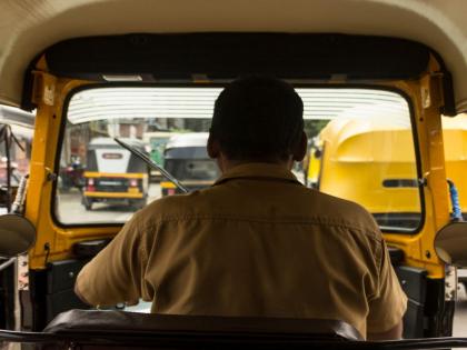 Speeding vehicle hits rickshaw at Chandni Chowk Hits divider Rickshaw crushed, driver dies | चांदणी चौकात भरधाव वाहनाची रिक्षाला धडक; दुभाजकावर आदळली; रिक्षाचा चुराडा, चालकाचा मृत्यू Speeding vehicle hits rickshaw at Chandni Chowk Hits divider Rickshaw crushed, driver dies | चांदणी चौकात भरधाव वाहनाची रिक्षाला धडक; दुभाजकावर आदळली; रिक्षाचा चुराडा, चालकाचा मृत्यू