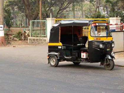 rickshaw driver was beaten with a belt and the rickshaw ran away; Incident on Pune-Mumbai highway | रिक्षाचालकाला पट्ट्याने मारहाण करून पळवली रिक्षा; पुणे-मुंबई हायवेवरील घटना