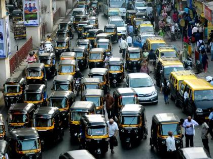 Rickshaw taxi fare hike stalled for lack of signature There was going to be an increase of 2 and 3 rupees | रिक्षा, टॅक्सी भाडेवाढ सहीअभावी रखडली; २ आणि ३ रुपयांची होणार होती वाढ