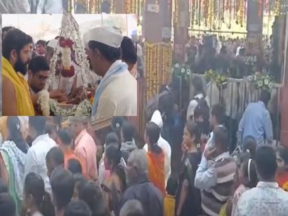 Datta was born in Audumber, Crowd of devotees in the temple premises | Sangli: औदुंबरला जयंतीनिमित्त दत्तगुरुंचा जयघोष, भाविकांची अलोट गर्दी