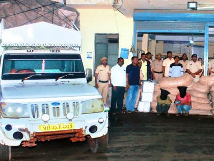 Gutkha's tempo caught in Latur; Seven and a half lakh worth of goods seized! | लातुरात गुटख्याचा टेम्पाे पकडला; साडेसात लाखांचा मुद्देमाल जप्त!