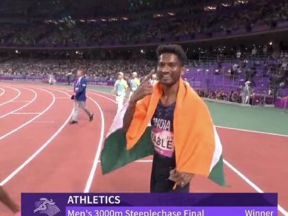 Avinash Sable won the 3000m Steeplechase gold as he took charge since the start and finished 8:19.53 with a Games Record. This is India’s first track and field gold in Asian Games 2023. | Asian Games 2023 : महाराष्ट्राच्या अविनाश साबळेने वाढवली देशाची शान! जिंकले ऐतिहासिक सुवर्ण