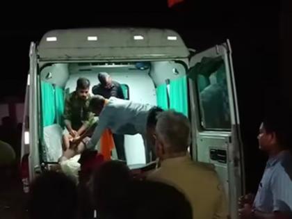 stampede due to electric shock at avasaneshwar mahadev temple in barabanki 2 dead 40 injured | बाराबंकीच्या अवसानेश्वर महादेव मंदिरात चेंगराचेंगरी; दोघांचा मृत्यू, ४० जण जखमी stampede due to electric shock at avasaneshwar mahadev temple in barabanki 2 dead 40 injured | बाराबंकीच्या अवसानेश्वर महादेव मंदिरात चेंगराचेंगरी; दोघांचा मृत्यू, ४० जण जखमी