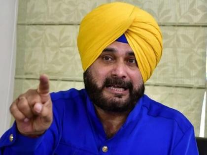 navjot singh sidhu suspense bjp congress aap | नवज्योत सिंग सिद्धू यांच्या मौनामुळे 'सस्पेन्स'; 'आप'मध्ये जाण्याची शक्यता !