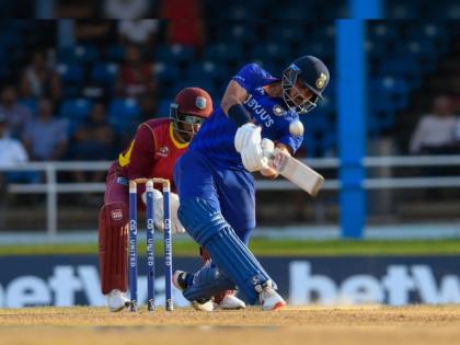 IND vs WI, 4th T20I Live Update : Terrific finishing by Axar Patel, 20* from just 8 balls helped India to post 191 for 5 - Pant 44(31), Rohit 33(16) & Samson 30*(23) did their job really well.  | IND vs WI, 4th T20I Live Update : भारतीय फलंदाजांनी धु धु धुतले; अक्षर पटेलने ८ चेंडूंत २० धावा चोपल्या अन् विंडीजसमोर उभे केले तगडे लक्ष्य