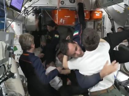 mission axiom 4 Shubanshu Shukla receives a warm welcome at the International Space Station Watch VIDEO | शुभांशू शुक्ला यांचं आंतरराष्ट्रीय अंतराळ स्थानकात जबरदस्त स्वागत, ठरले अशी कामगिरी करणारे दुसरे भारतीय; बघा VIDEO mission axiom 4 Shubanshu Shukla receives a warm welcome at the International Space Station Watch VIDEO | शुभांशू शुक्ला यांचं आंतरराष्ट्रीय अंतराळ स्थानकात जबरदस्त स्वागत, ठरले अशी कामगिरी करणारे दुसरे भारतीय; बघा VIDEO