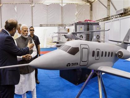 India to become major producer of military cargo aircraft; Prime Minister Narendra Modi's claim | भारत लष्करी कार्गो विमानांचा प्रमुख उत्पादक बनणार; पंतप्रधान नरेंद्र मोदी यांचा दावा