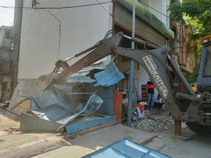 Bulldozer on 28 encroachments in Hanumannagar zone in nagpur | हनुमाननगर झोनमधील २८ अतिक्रमणांवर चालला बुलडोझर