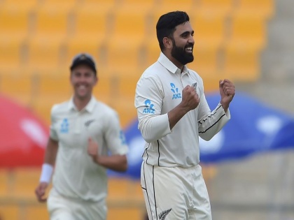 PAK vs NZ: Mumbai born ajaz patel shine in New Zealand victory over Pakistan | मुंबईकर अजाझने आणली पाकिस्तानला गिरकी; न्यूझीलंडच्या विजयात गाजली 'फिरकी'!