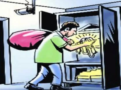 The door was left open for the boy, the thief was robbed three lakhs by entering the house | मुलासाठी दार उघडे ठेवले, चोरट्याचा तीन लाखांवर डल्ला