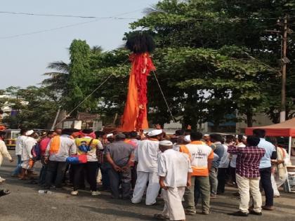 Shinganapur Yatra: Kawadi dispatches for water anointing to Shambhu Mahadev, grand welcome in Phaltan | शिंगणापूर यात्रा: शंभू महादेवाला जलाभिषेकसाठी कावडी रवाना, फलटणमध्ये मानाच्या कावडींचे भव्य स्वागत