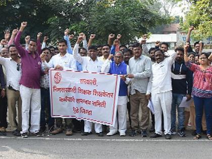 Protests by Government against anti-labor policy unions | कामगार विरोधी धोरणाचा संघटनेकडून शासनाचा निषेध