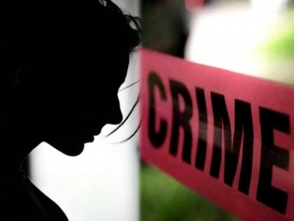 Tamil nadu : Salem woman arrested for killing her son who was trying be transwoman | ट्रान्सजेंडर महिलेच्या रूपात जीवन जगण्याची १९ वर्षीय मुलाची होती इच्छा, आईने दिला त्याला वेदनादायी मृत्यू