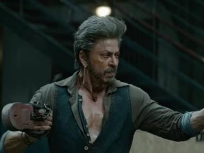 shahrukh khan famous dialogue from jawan movie bete ko hath lagane se pehle was not in the script | "बेटे को हाथ लगाने से पहले..." शाहरुखचा डायलॉग स्क्रीप्टमध्ये नव्हताच; लेखक म्हणाले, 'तो सीन...'