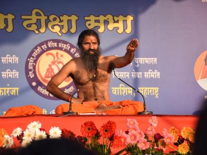 Corrupt politician, deceitful saint, broke peoples faith- Baba Ramdev | भ्रष्ट पुढारी, ढोंगी संतांमुळे जनतेच्या विश्वासाला तडा -   बाबा रामदेव 