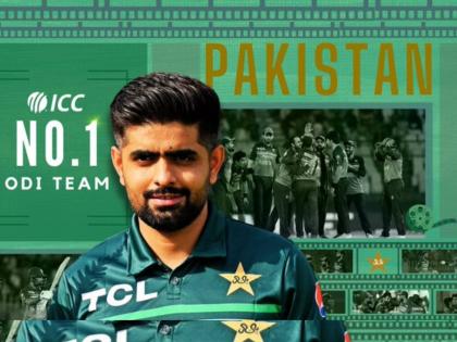 PAK vs NZ : BREAKING: In 52 years of ODI cricket Pakistan become World 1 ODI team after win against New Zealand | वन डे मध्ये नंबर १ बनण्यासाठी पाकिस्तानला ५२ वर्ष पाहावी लागली वाट, मिरवतायेत थाट