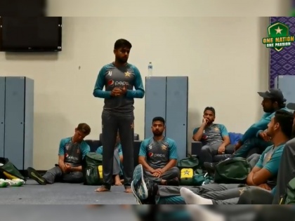 India vs Pakistan : Yeh humari aadat hai. Yeh change karni hai humein, captain Babar Azam address the players after Pakistan's historic win over India, Video  | India vs Pakistan: ये हमारी आदत है, ये चेंज करनी है हमे!; पाकिस्तानचा कर्णधार Babar Azamनं सहकाऱ्यांसमोर जोडले हात, Video 