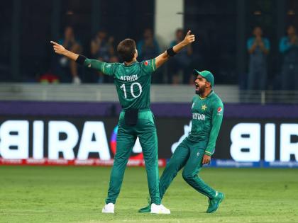  Babar Azam and Shaheen Afridi have been rested while Shadab Khan will captain the Pakistan squad for the Twenty20 series against Afghanistan  | पाकिस्ताननं भारताची केली कॉपी! शेजाऱ्यांच्या संघात मोठी उलटफेर; बाबरच्या जागी निवडला दुसरा कर्णधार