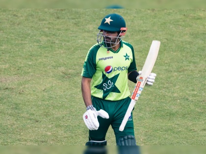 ZIM vs PAK : Pakistan's star batsman Babar Azam becomes the fastest to 2000 T20I runs, He beat Virat Kohli | ZIM vs PAK : विराट कोहलीला धक्का, पाकिस्तानच्या बाबर आजमनं मोडला त्याचा वर्ल्ड रेकॉर्ड!
