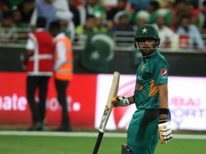 Pakistani babar azam break virat kohli t-20 record | 'तो' विक्रम विराटच्या नावावर राहिला नाही; पाकिस्तानी फलंदाजाची कुरघोडी