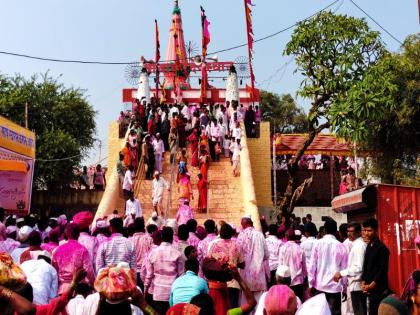 Babir Deva Yatra begins in Indapur; Thousands of devotees entered Babir Nagar | इंदापूरातील बाबीर देवाच्या यात्रेला प्रारंभ; हजारो भाविक बाबीरनगरीत दाखल