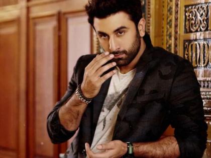 after massive success of sanju ranbir kapoor and rajkumar hirani made a new interesting deal | रणबीर कपूर बनला हिराणींचा ‘लकी चार्म’! ‘डिल’ पक्की!!