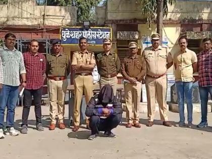 Dhule police shackled the suspect in the murder within 24 hours | खुनातील संशयित आरोपीला 24 तासांत धुळे पोलिसांनी ठोकल्या बेड्या